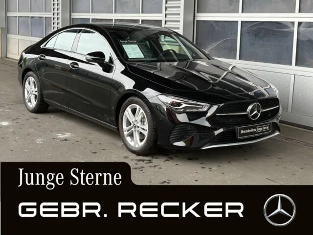 Mercedes-Benz CLA 200 CLA 200 Coupé Navi/Autom./Kamera/LED. 2024 Benzine