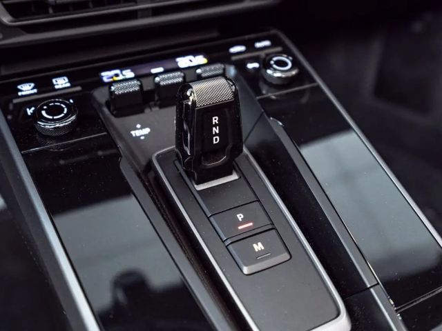 Porsche 992