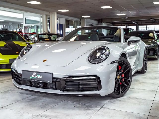 Porsche 992 4S Cabrio PDK Vollleder*Chrono*BOSE*Approved 2021 Benzine