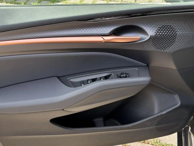 Cupra Raval