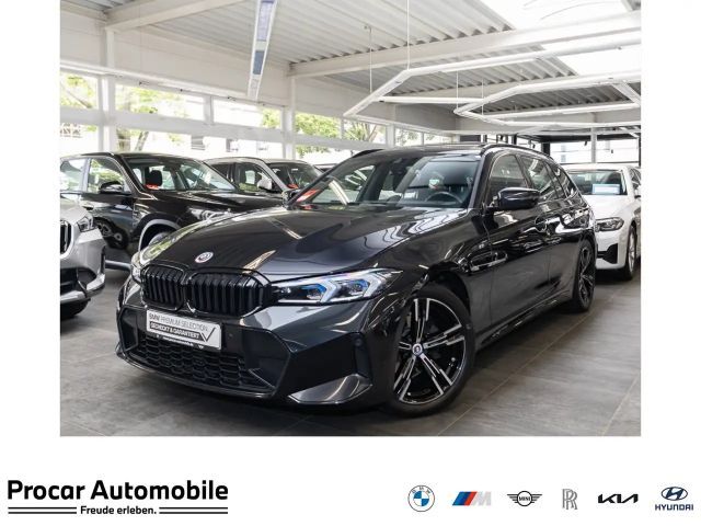 BMW 318 i Touring M Sport HUD PANO RFK NAVI LED DAB 2023 Benzine