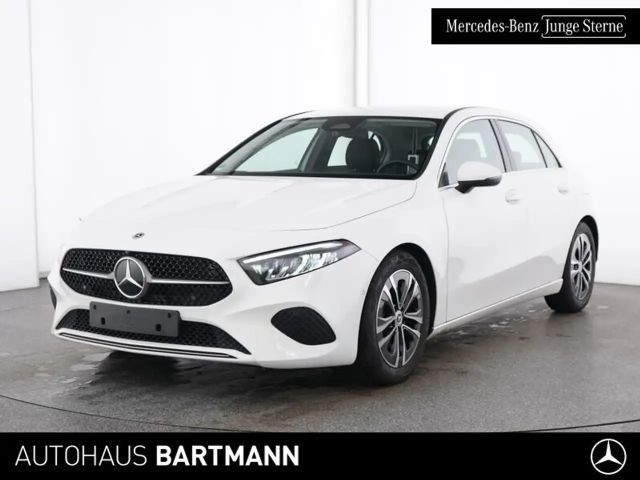 Mercedes-Benz A 180 A 180 JungerStern+PROGRESSIVE KAMERA+LED+SZH+MBUX 2025 Benzine