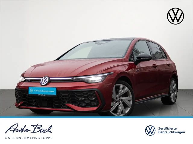 Volkswagen Golf GTE VIII GTE 1.5 TSI DSG eHybrid, Panoramadach, 2025 Hybride / Benzine