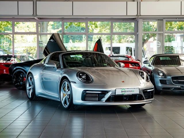Porsche 992 911 Targa 4S 992 PCCB SportDesign Chrono 2021 Benzine