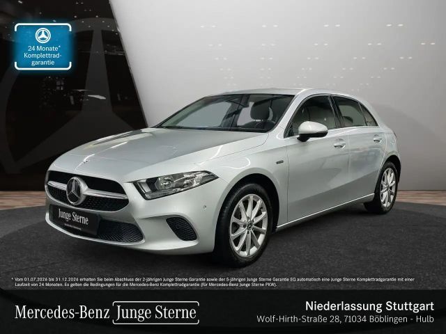 Mercedes-Benz A 250 e STYLE+KAMERA+8G 2021 Hybride / Benzine