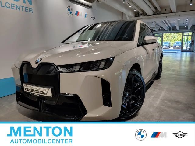 BMW iX xDrive45 M Sportpaket B&W Surround DAB LED 2025 Elektrisch