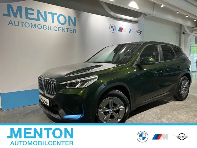 BMW iX1 xDrive30 adapt. M-Fahrwerk/Pano/HarmanKardon/Lenkr 2023 Elektrisch