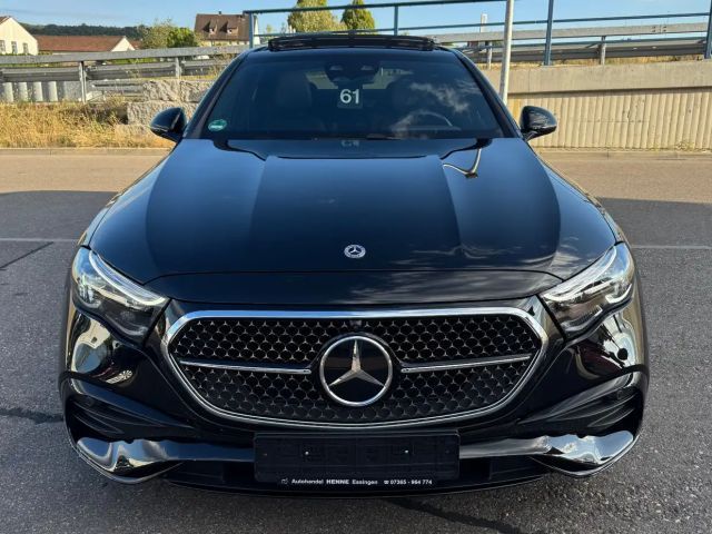 Mercedes-Benz E 220