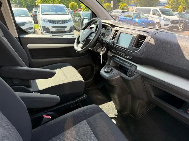 Peugeot Traveller