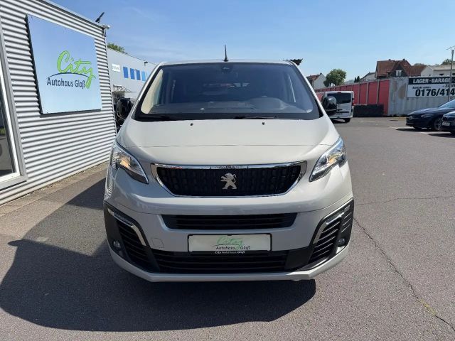 Peugeot Traveller