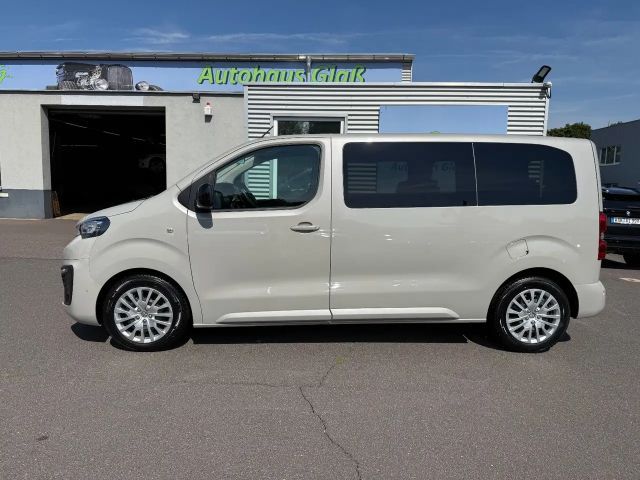 Peugeot Traveller