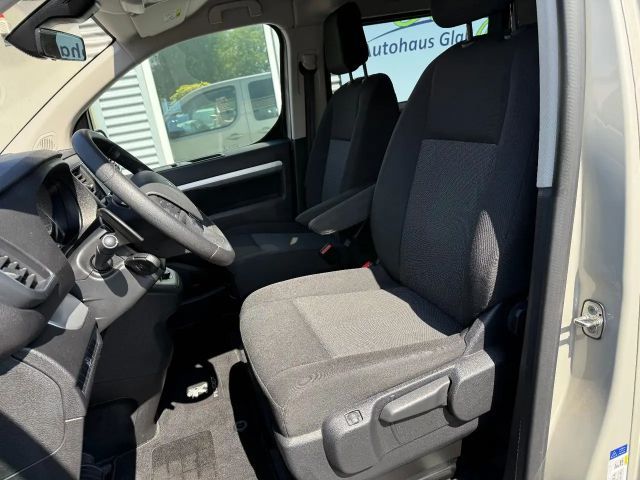 Peugeot Traveller