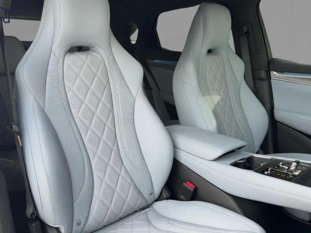 BYD Sealion 7