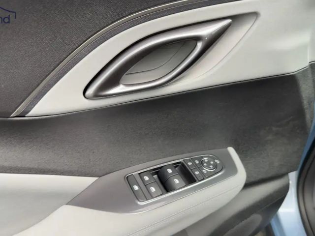 BYD Dolphin Surf