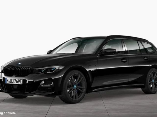 BMW 330 e xDrive Touring M SPORTPAKET Head-Up 360°Kamera 2022 Hybride / Benzine