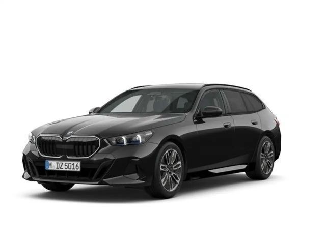 BMW 520 d xDrive Touring M-Sport Pro AHK Iconic Glow 2025 Diesel