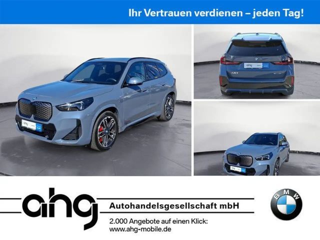 BMW iX1 xDrive30 M-Sport Pro Pano Harman Travel 2025 Elektrisch