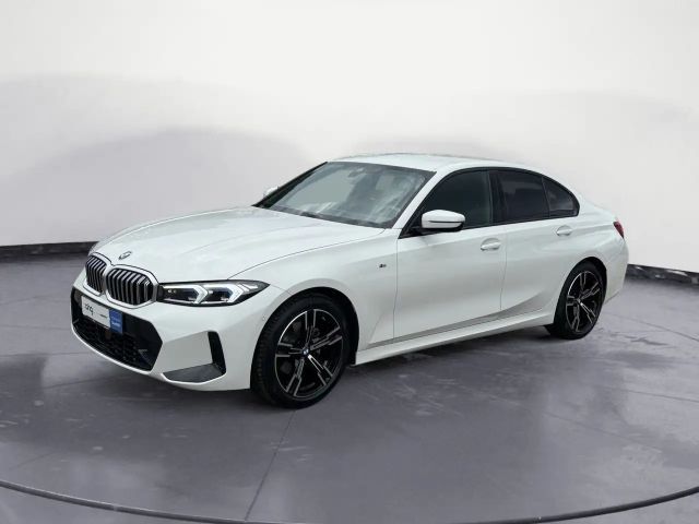 BMW 320 i Automatik M SPORT Driving Assistant HiFi Pa 2025 Benzine