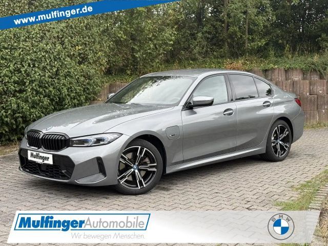 BMW 320 e M Sport HUD ACC Kamera HiFi KomfZ Leas.460 2024 Hybride / Benzine