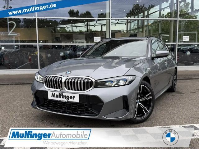 BMW 318 i T.M Sport HUD LivePro.Kamera DrivParkAs.AHK 2023 Benzine