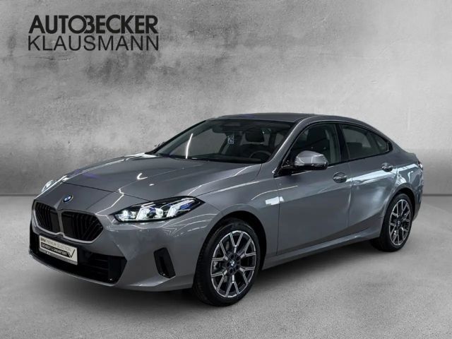 BMW 220 Gran Coupe AUTOMATIK 18'' NAVI LED AHK PARKEN KAME 2025 Benzine