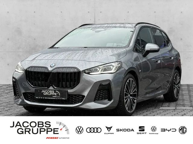 BMW 220 i Active Tourer Luxury Line Shadow/LED/Kamera 2022 Benzine