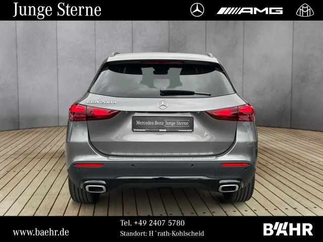 Mercedes-Benz GLA 200