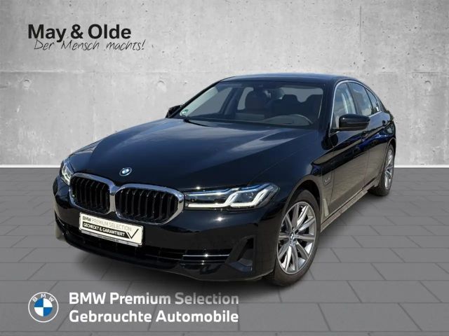 BMW 530 e xDrive Laser Kamera HuD HiFi Sportsitze 2023 Hybride / Benzine