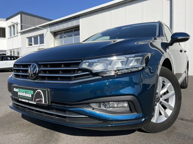 Volkswagen Passat Variant 1.5 TSI DSG Business 1,99% Fin. AHK STHZ Navi RFK 2022 Benzine