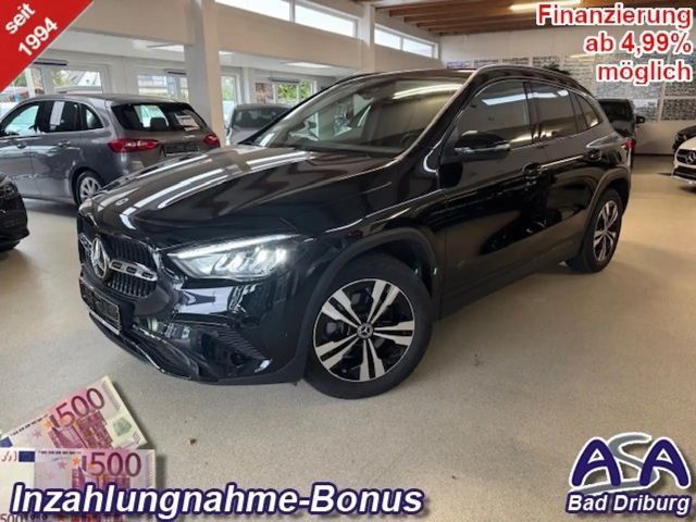 Mercedes-Benz GLA 200 +Night+Pano-Dach+AHK+DISTRONIC+360 Grad Kameras 2025 Benzine
