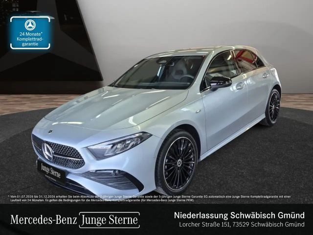 Mercedes-Benz A 250 e AMG+NIGHT+AHK+LED+KAMERA+TOTW+KEYLESS+8G 2025 Hybride / Benzine