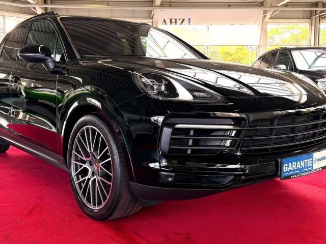 Porsche Cayenne Platinum Edition PANO BOSE LUFT RFK 2023 Benzine
