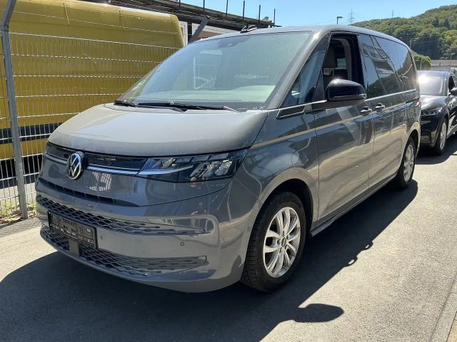 Volkswagen T7 Multivan eHybrid Life 7-Sitzer R.Cam Navi AHK 2022 Hybride / Benzine