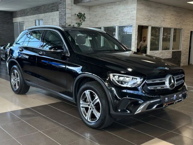 Mercedes-Benz GLC 220 d 4Matic AMG-Line Leder R.Cam ACC AHK 2022 Diesel