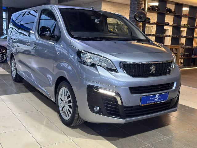 Peugeot Traveller