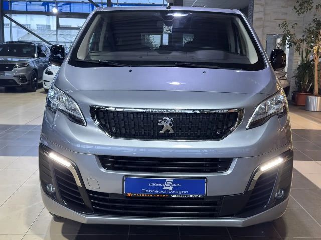 Peugeot Traveller