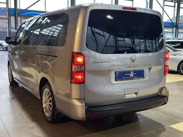 Peugeot Traveller
