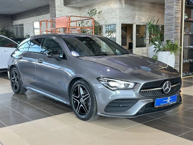 Mercedes-Benz CLA 200 AMG Line*SHZ*LED*AHK*RCam 2023 Benzine