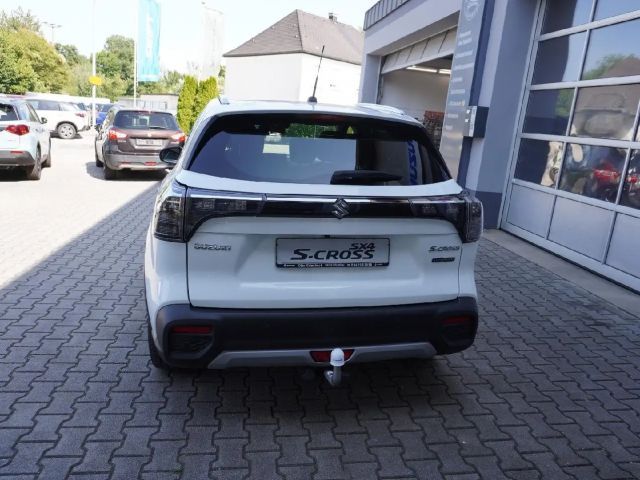 Suzuki S-Cross