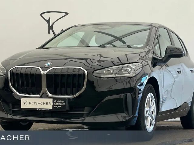 BMW 218 i A Active Tourer RFK PDC LED DAB SHZ 16"LM 2023 Benzine