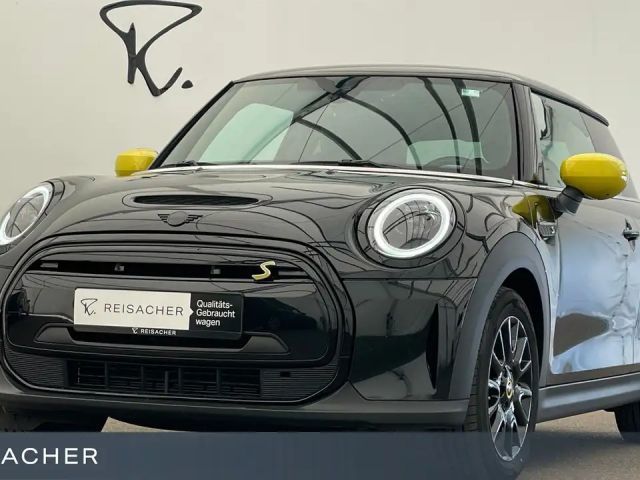 MINI Cooper SE A Classic-Trim Navi PDC LED KlimaA 16" 2023 Elektrisch