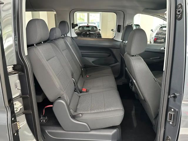 Ford Grand Tourneo