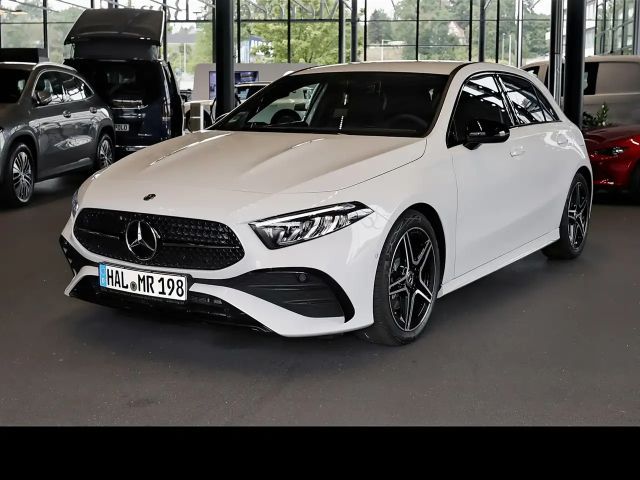 Mercedes-Benz A 200 AMG MBUX+RüKam+LED+Night+18+DAB+Parkpaket 2026 Benzine