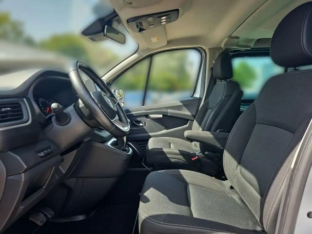 Nissan NV300