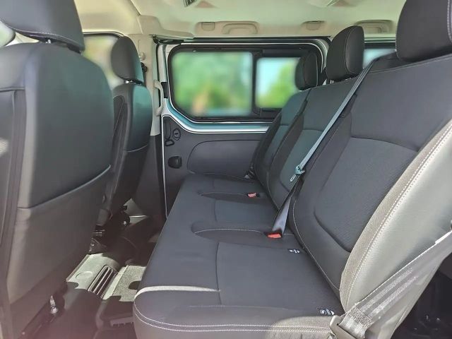 Nissan NV300