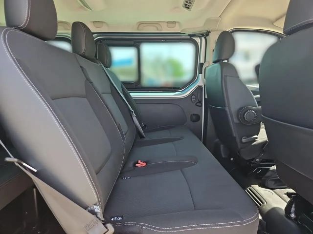 Nissan NV300