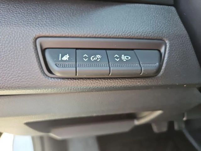 Nissan NV300