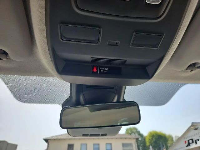 Nissan NV300