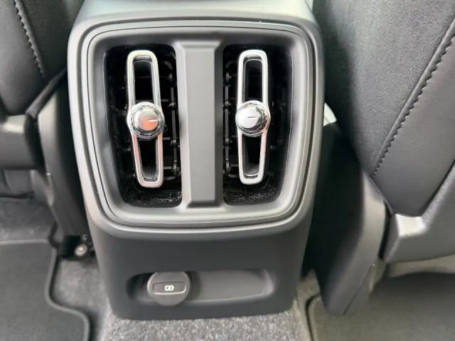 Volvo EX40