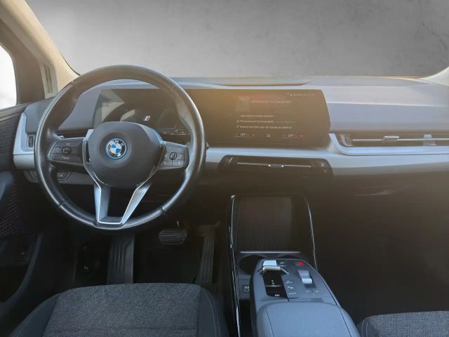 BMW 225